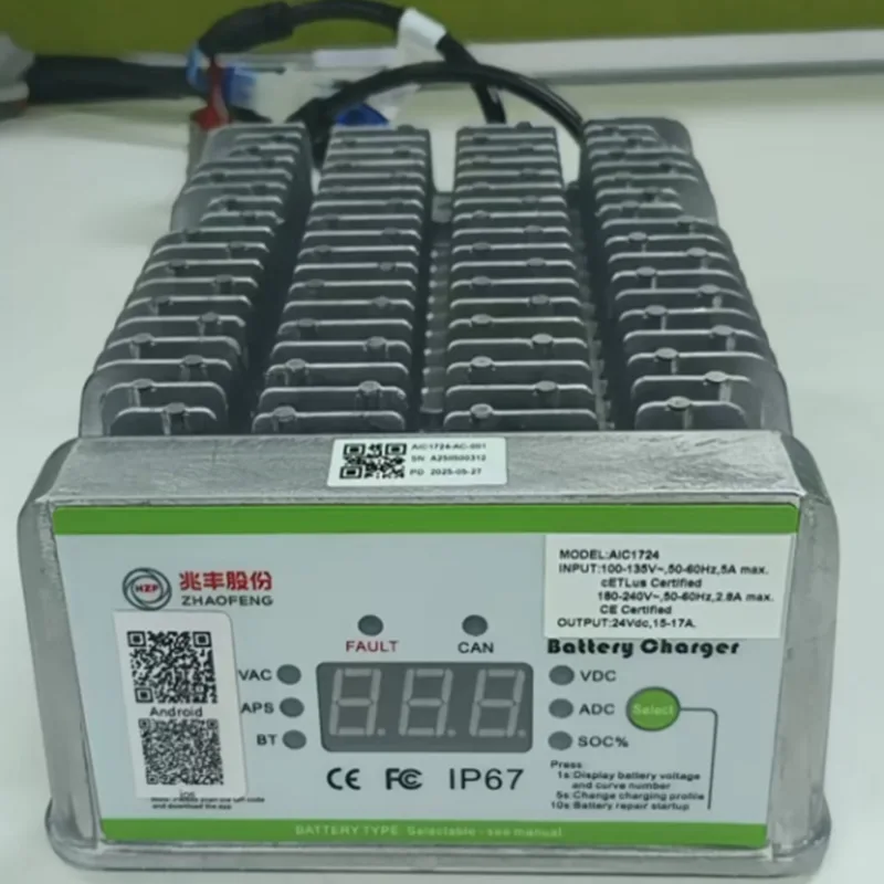 Chargeur embarqué pour véhicule basse tension 24 V